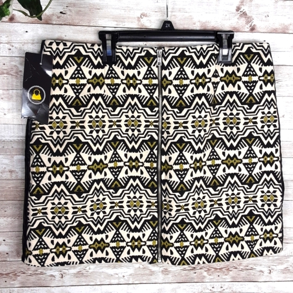 Ark & Co, 0202, Green, creme, woven, black mini skirt, Sz L